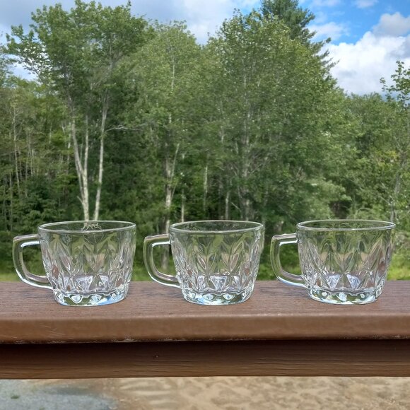 Vintage Anchor Hocking Crown Point Punch Glasses Cups Set of 7 - Picture 3 of 16